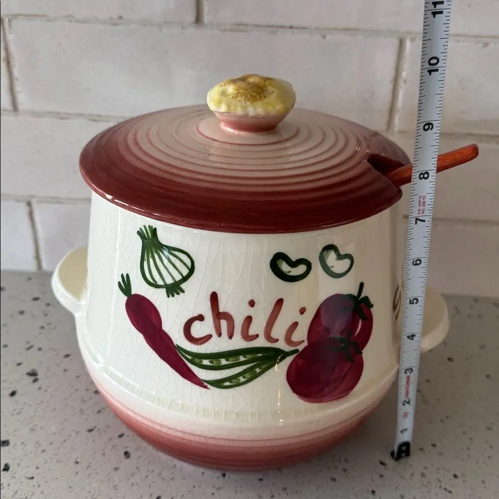 LA Pottery Tureen Soup Stew Chili Beans #705 1957 Kitchen Decor Made in the USA